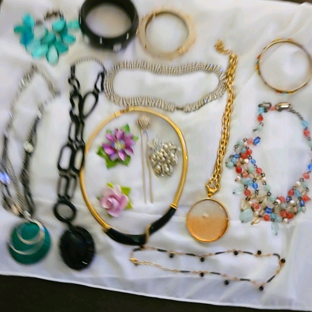 Vintage & Modern Jewelry Lot